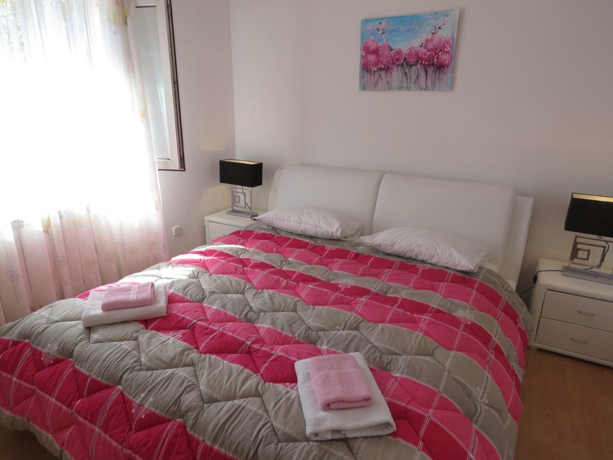 Apartment Smilje Szybenik Zewnętrze zdjęcie